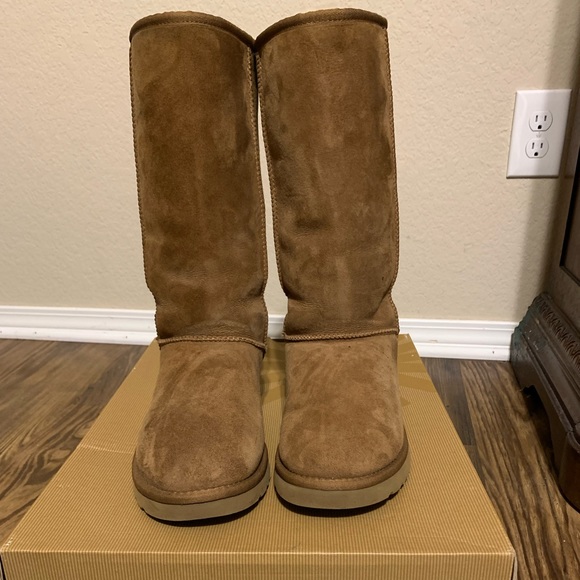 Tall classic Uggs - Picture 2 of 6